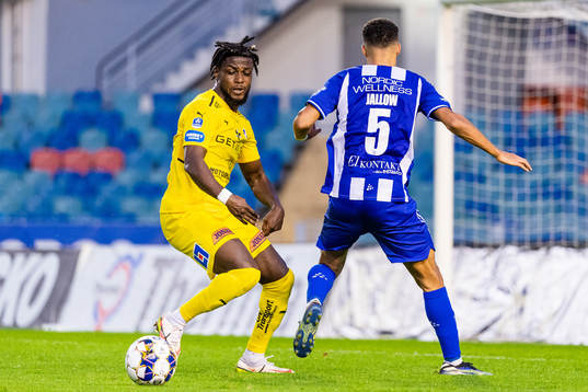 Halmstads Joseph Baffo och IFK Göteborgs Alexander Jallow