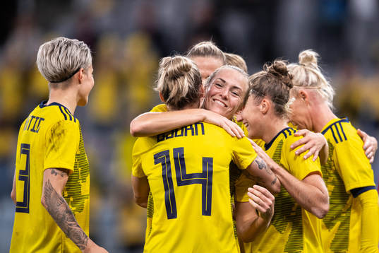Magdalena Eriksson of Sweden celebrate with Julia Roddar