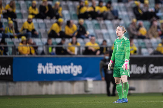 goalkeeper Hedvig Lindahl of Sweden