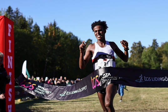 Vinnare i Lidingöloppet 30 km Samuel Russom Hässelby