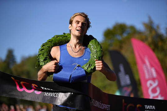 Segraren Oliver Löfqvist Spårvägen i Lidingöloppet Män