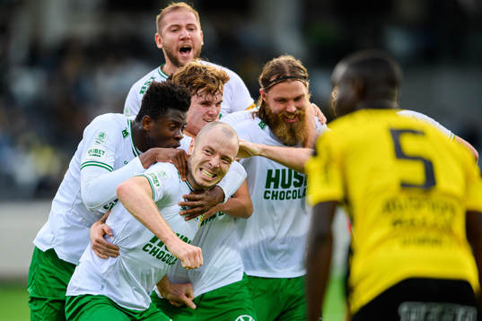 Hammarbys Jon Gudni Fjoluson jublar