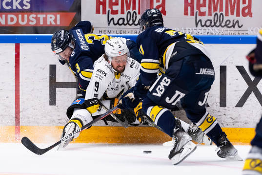 s Daniel Bertov och Tyler Vesel