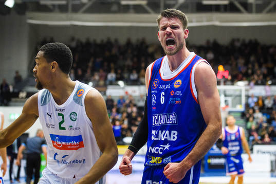 Luleås Andrew Smith jublar