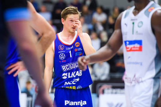 Luleås Adam Rönnqvist deppar