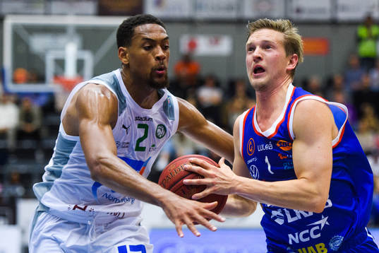 Nässjös Zachary Charles och Luleås Adam Rönnqvist