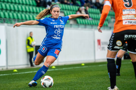 Örebros Carly Wickenheiser