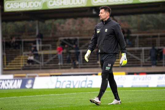 Varbergs målvakt Stojan Lukic före fotbollsmatchen i