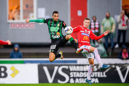 Bläddra bland fler bilder av Fotboll, Allsvenskan, Varberg - Degerfors