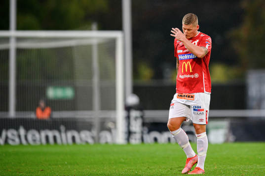 Degerfors Victor Edvardsen lämnar planen