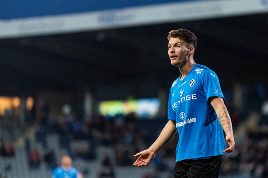 Halmstads Samuel Kroon reagerar