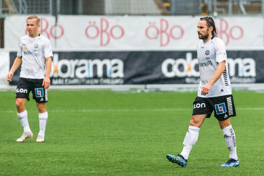 Örebros Kevin Walker deppar