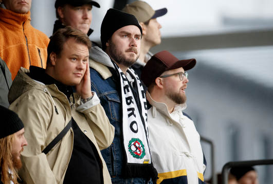 Örebro supporter deppar