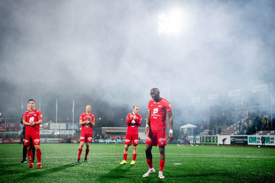 Moonga Simba of Brann looks dejected