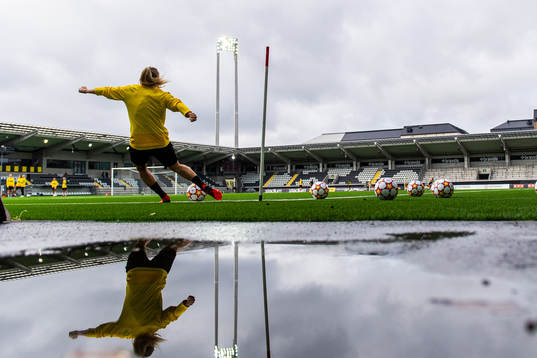Bläddra bland fler bilder av Football, UEFA Women's Champions League, Häcken, Training and Press Conference 