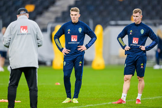 Viktor Gyökeres and Emil Krafth of the Swedish national