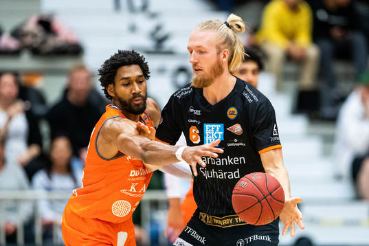 Norrköpings LaDarien Griffin och Borås William Gutenius