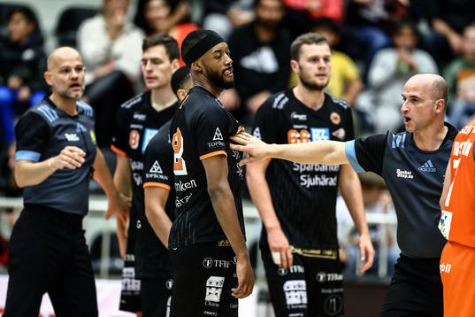 Borås Noel Elzer reagerar