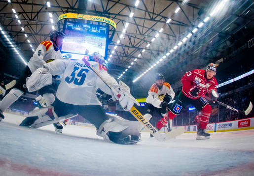 Örebros Oliver Eklind gör 1-0