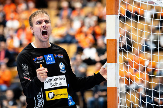 Kristianstads målvakt Espen Christensen jublar