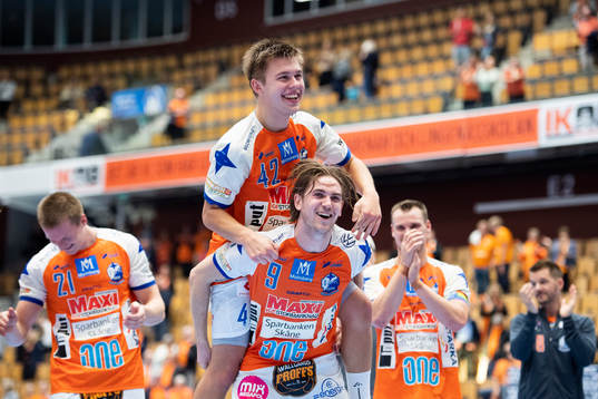 Kristianstads Albin Selin och Anton Hallbäck jublar