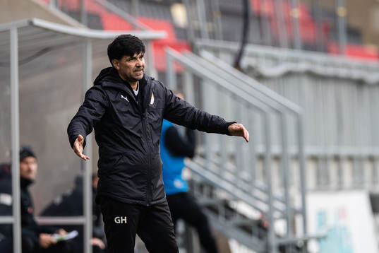 Assyriskas tränare Ghassan Heamed  reagerar