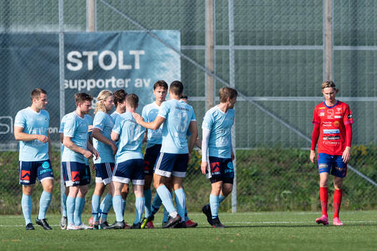 Vänersborgs spelare jublar