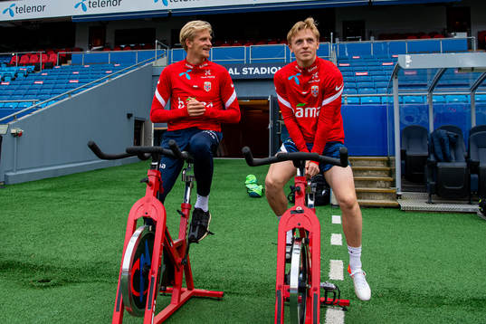 Morten Thorsby and Mats Møller Dæhli of the Norwegian