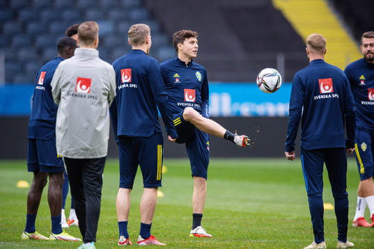 Victor Nilsson Lindelöf of the Swedish national football