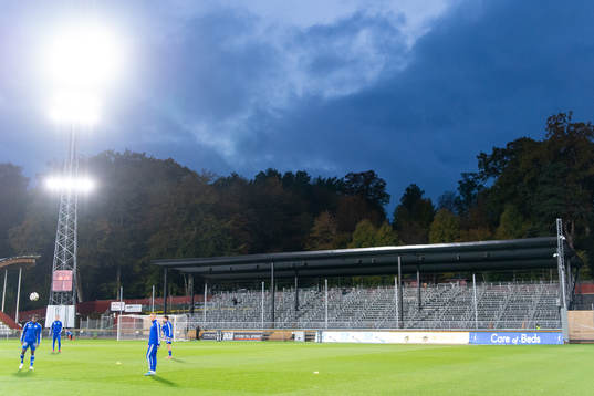 En av de nya läktarna på Stadsparksvallen