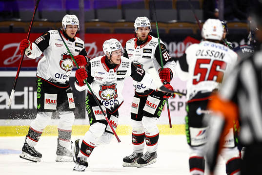 Malmö Redhawks Kalle Östman jublar