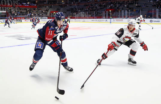 Linköpings Henrik Törnqvist och Malmö Redhawks Matias