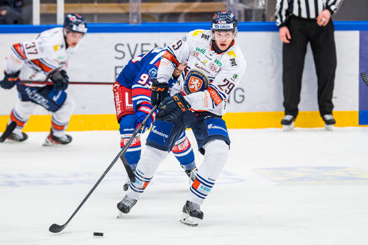 Växjös Pontus Holmberg och Oskarshamns Cameron Brace