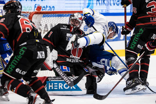Örebros målvakt Jhonas Enroth och Leksands Calle Själin