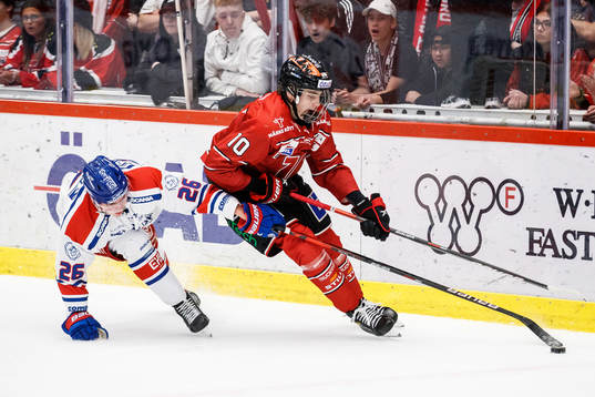 Oskarshamns Lukas Pilö och Örebros Leo Carlsson