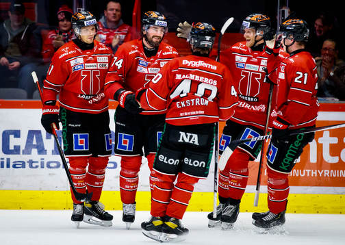 Örebros Nick Ebert gör 3-3 och jublar med Kristian