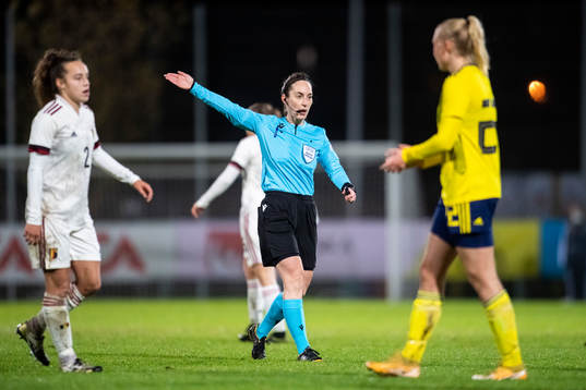 Referee Henrikke Nervik