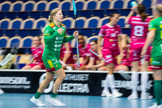 Thoréngruppens Maja Viström jublar