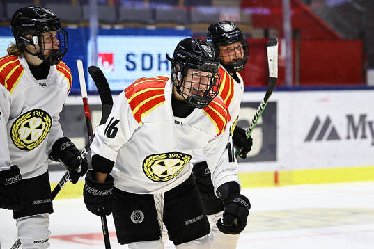 Brynäs Katerina Mrazova jublar