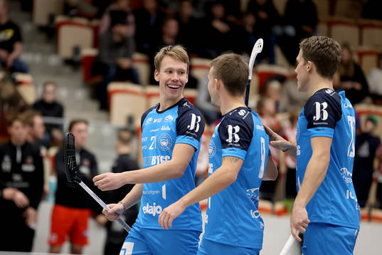Kalmarsunds Filip Stjernberg jublar
