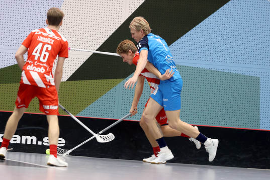 Pixbos Filip Wramdemark och Kalmarsunds Kim Nilsson