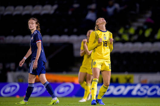 Fridolina Rolfö of Sweden celebrates the 0-1 goal