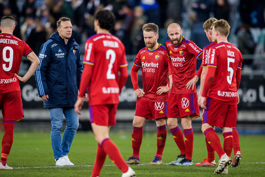 Djurgårdens tränare Kim Bergstrand, Jacob Une Larsson och