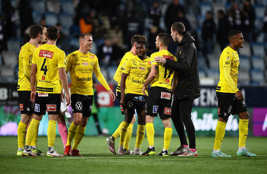 Mjällbys spelare jublar