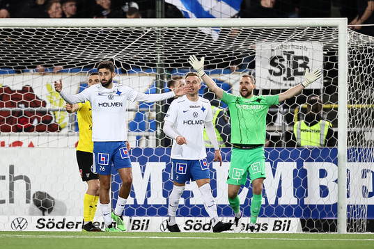 IFK Norrköpings Kristoffer Khazeni och målvakt Oscar