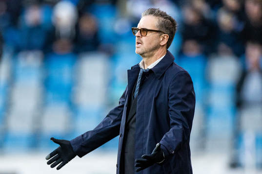 IFK Norrköpings tränare Rikard Norling reagerar