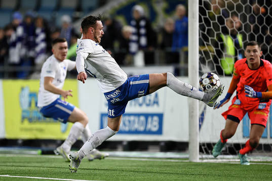IFK Norrköpings Linus Wahlqvist gör mål 2-2