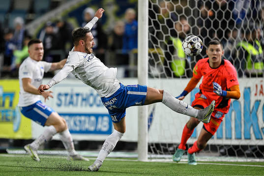 IFK Norrköpings Linus Wahlqvist gör mål 2-2