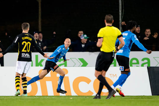 Bläddra bland fler bilder av Fotboll, Allsvenskan, Halmstad - AIK