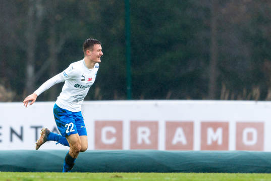 Värnamos Robin Dzabic jublar